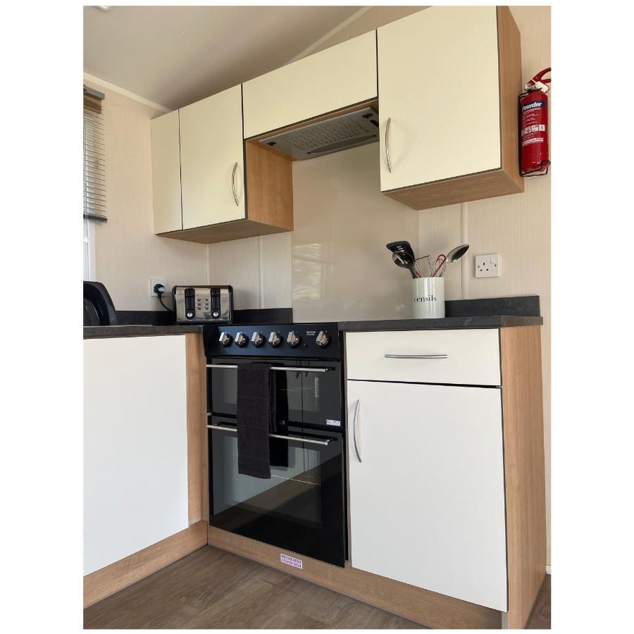 Cosy 3-Bed Caravan Combe Haven St Leonards On Sea Hollington  Exterior photo